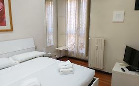 Magenta Gold - Centrale Ed Ideale Per Gruppi E Famiglie